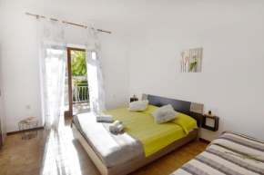 Silva-Unterkunft im Erdgeschoss, 2 Schlafzimmer, Garten